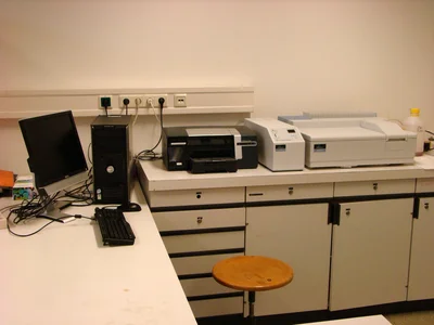 UV/VIS spectrometer